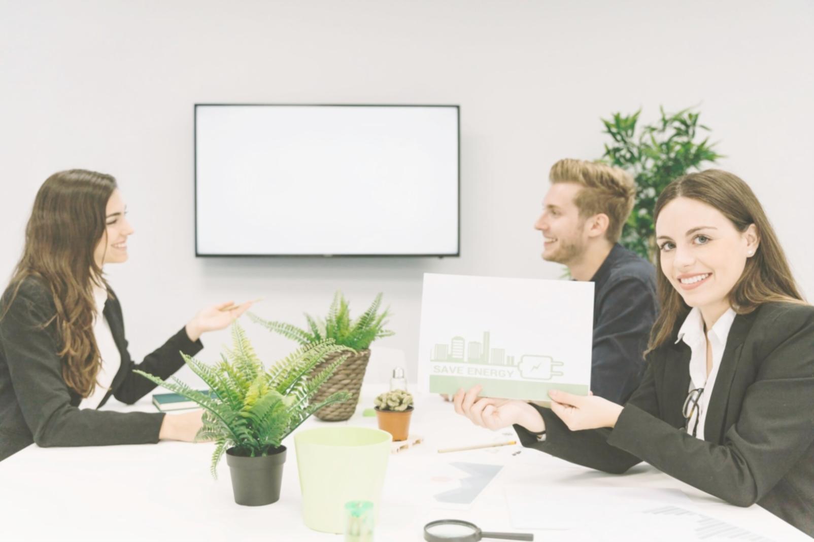 Teamarbeit und Zusammenarbeit bei Budgetplanung und Verhandlungsstrategien